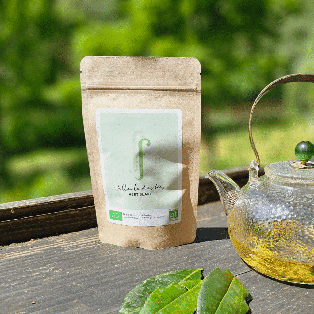 Thé vert avec théière transparente